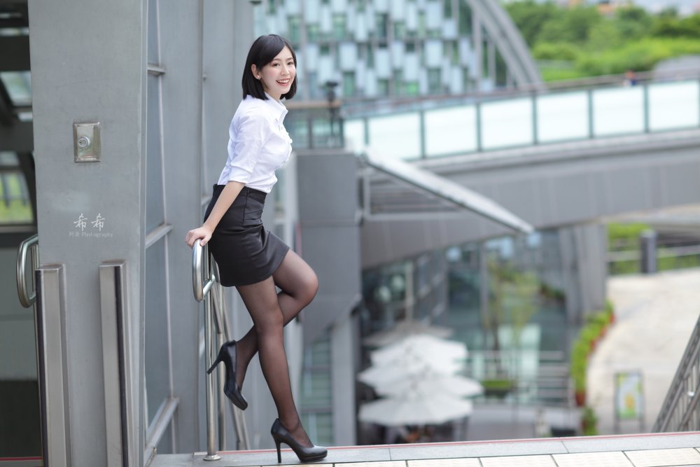 Азиатские девушки в школьной форме