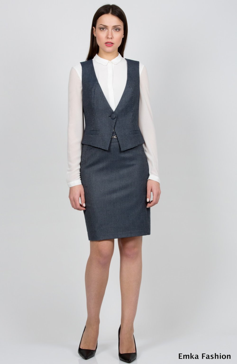 Юбочный костюм с жилетом