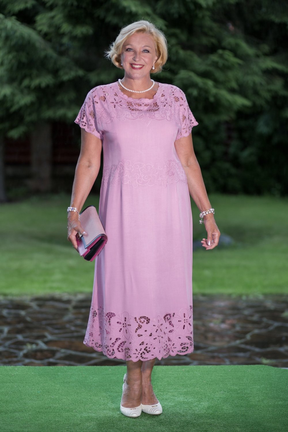 Вечерние платья на свадьбу для женщин