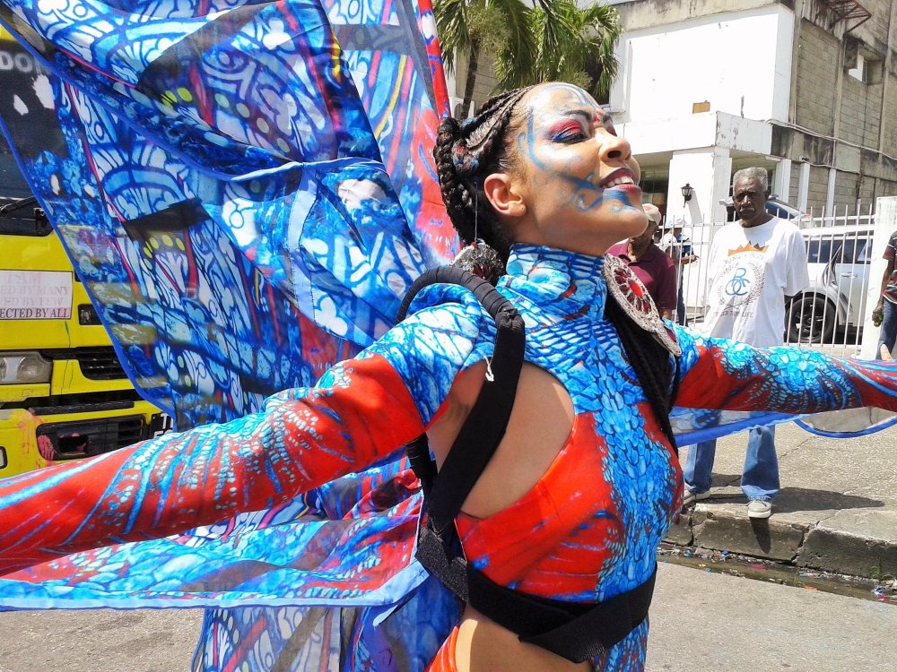 Валя карнавал фотосессия в розовом