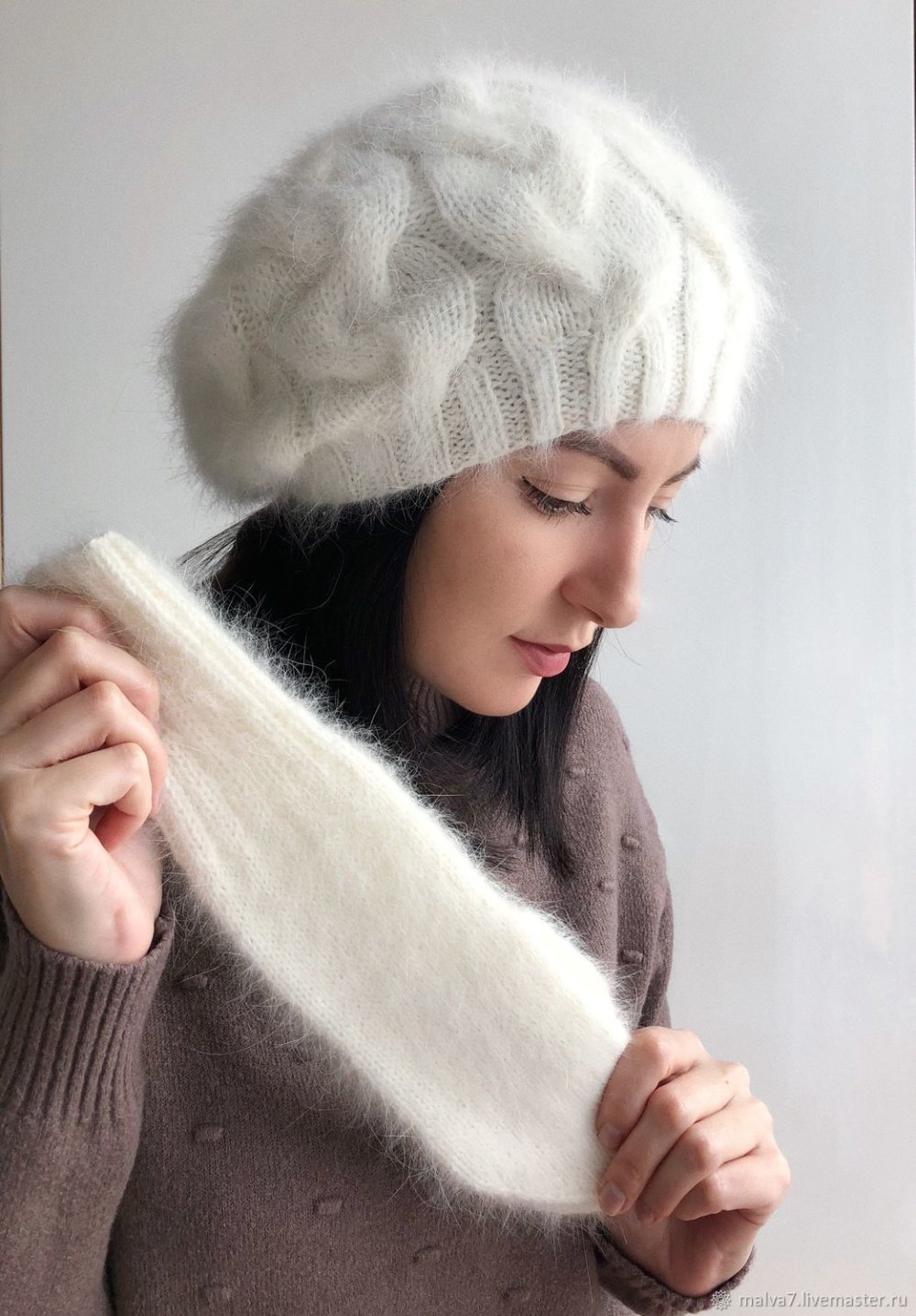 Вязаная шапка из пуха норки