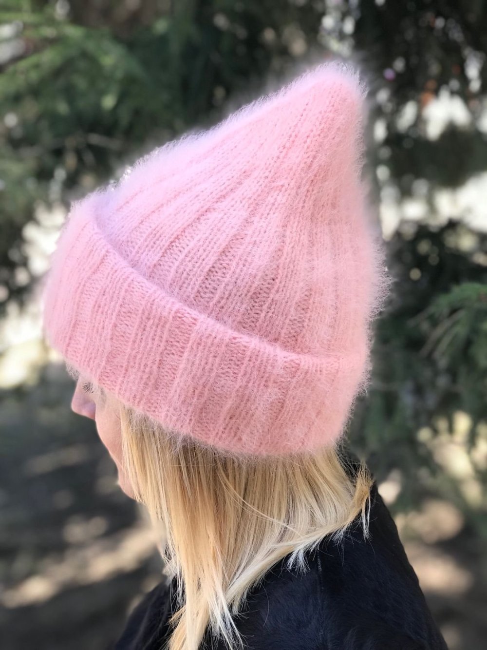 Шапка из пушистой пряжи