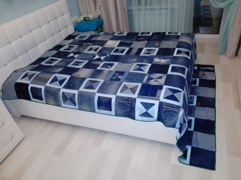 Покрывало на кровать из джинс
