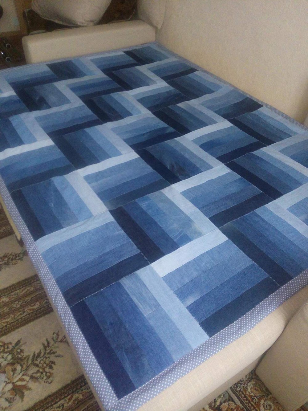 Плед из джинсовых лоскутков