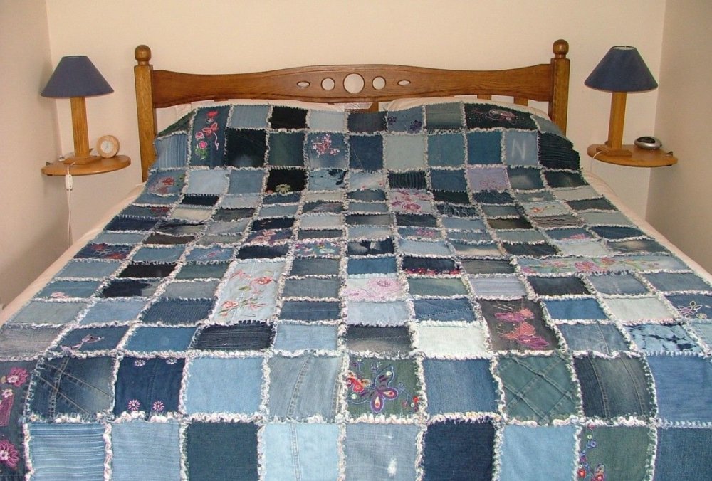 Красивые покрывала из старых джинсов