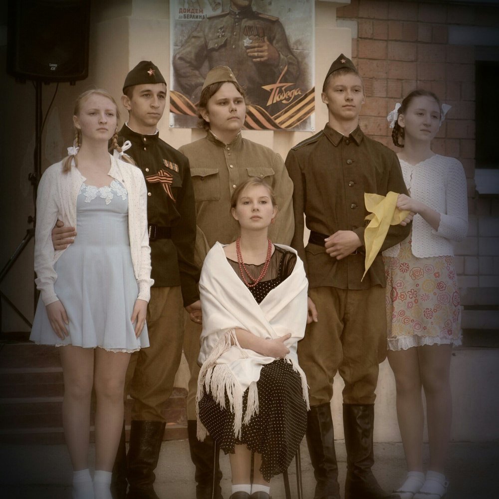 Платья военных лет