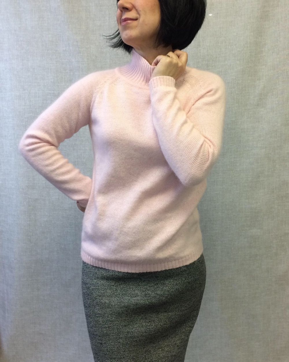 Джемпер женский из пуха норки спицами