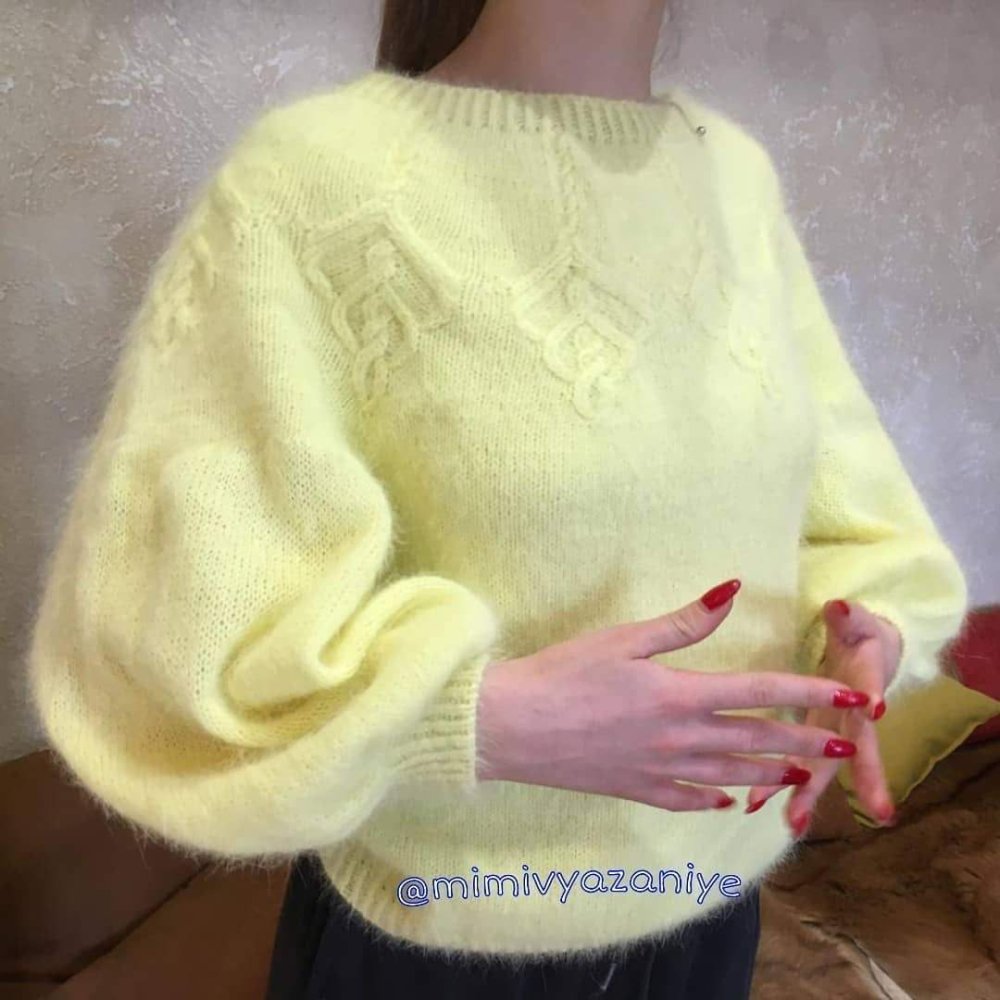 Джемпер из пряжи пух норки