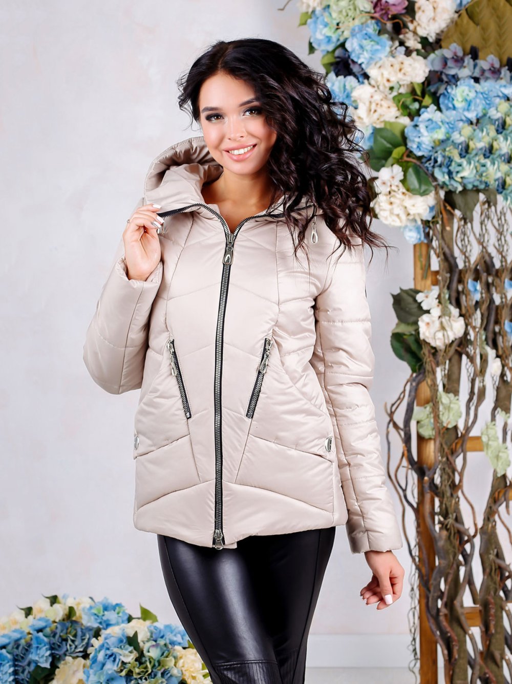 Куртка серебристая стеганная