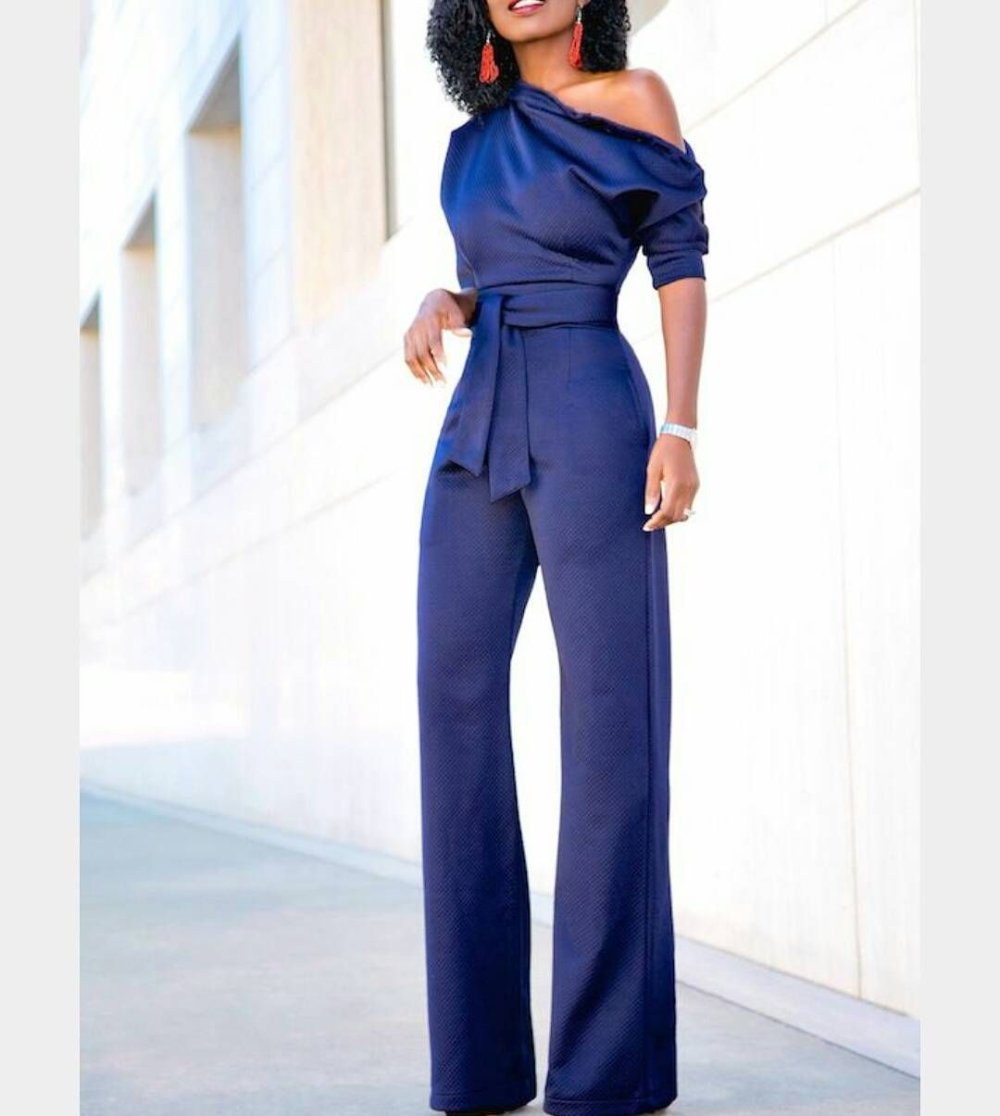 Брючный костюм с жилетом