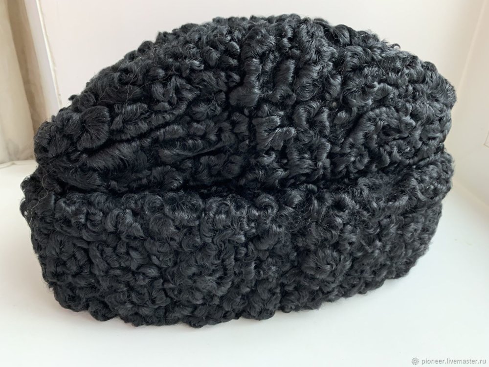 Шапка пирожок