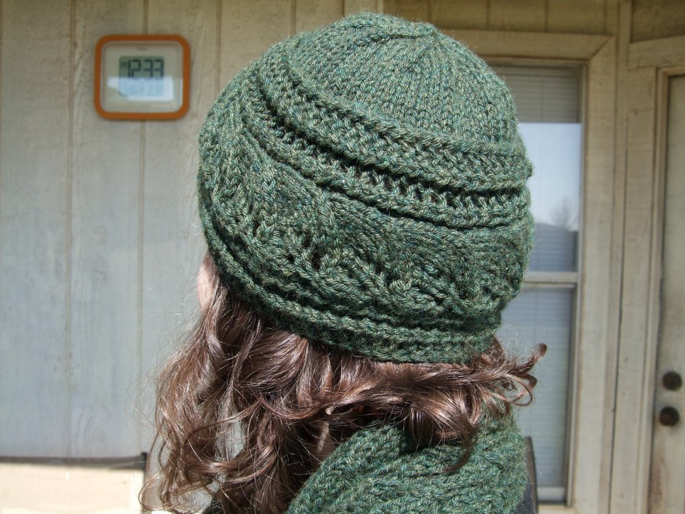 Шапка с поперечной косой