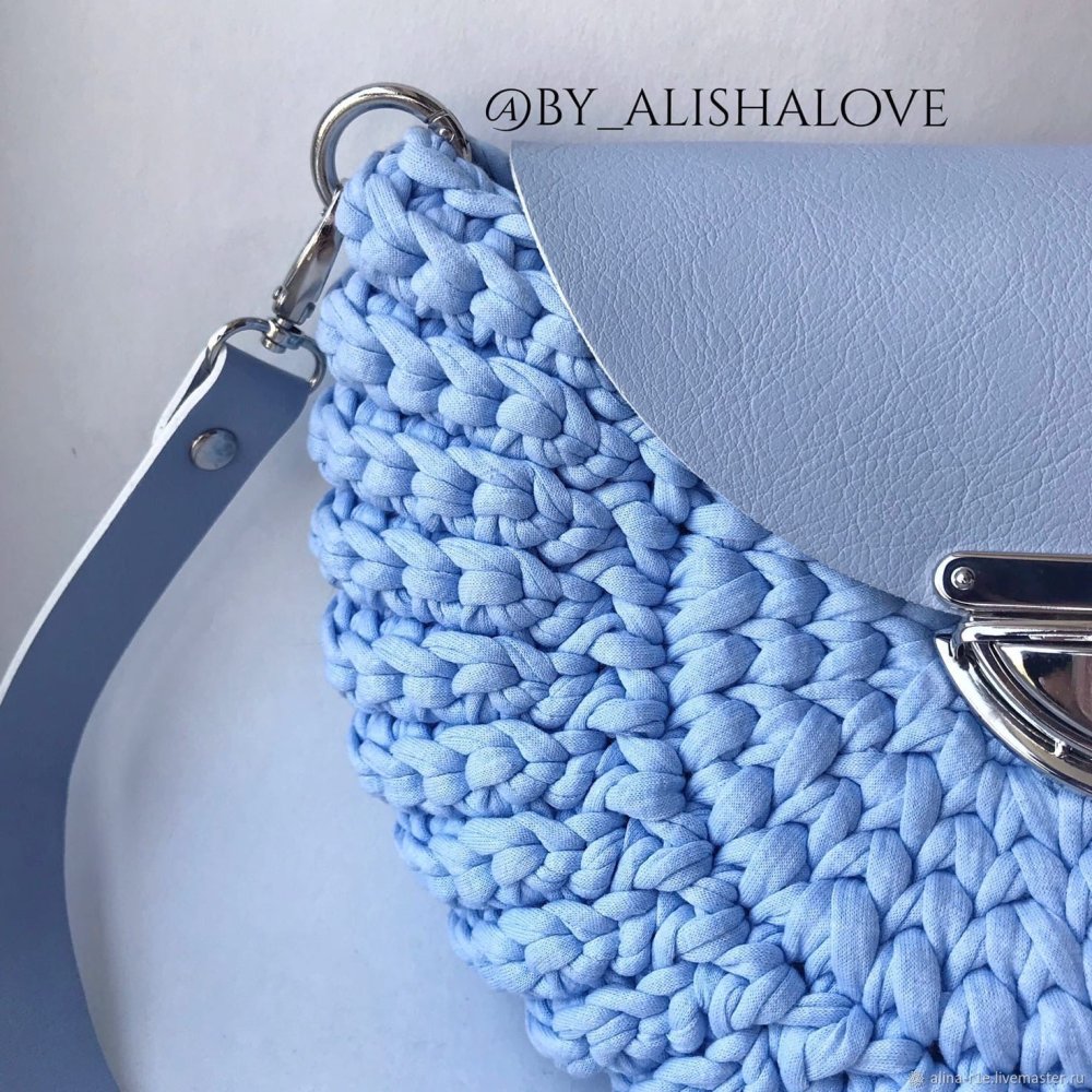 Сумка из трикотажной пряжи черная