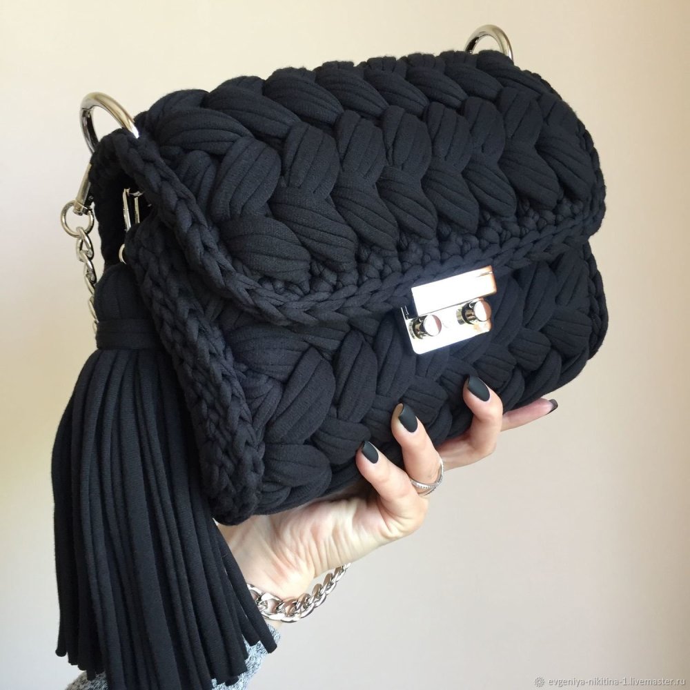 Сумка из трикотажной пр