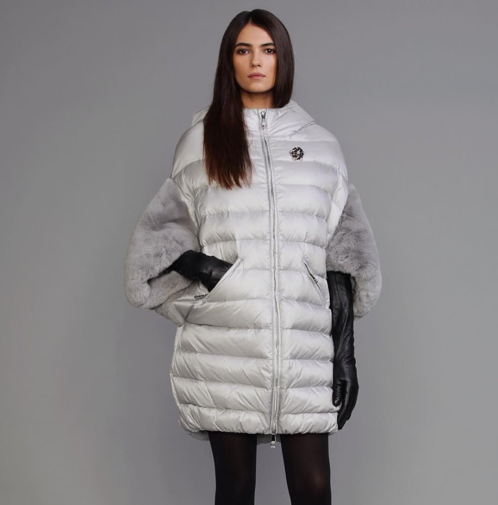 Стильный пуховик для беременных