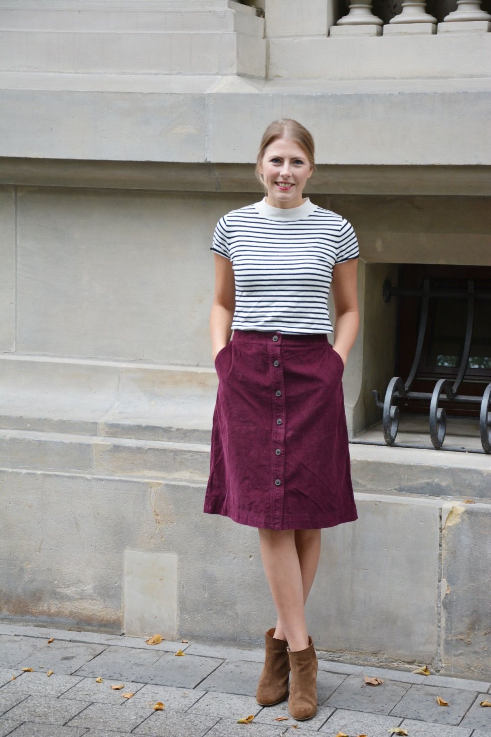 Юбка кожа с надписью