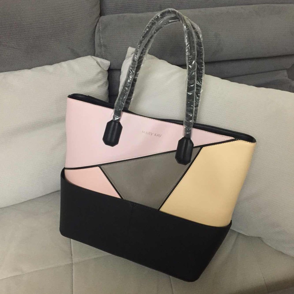 Сумка мери Кей лаковая