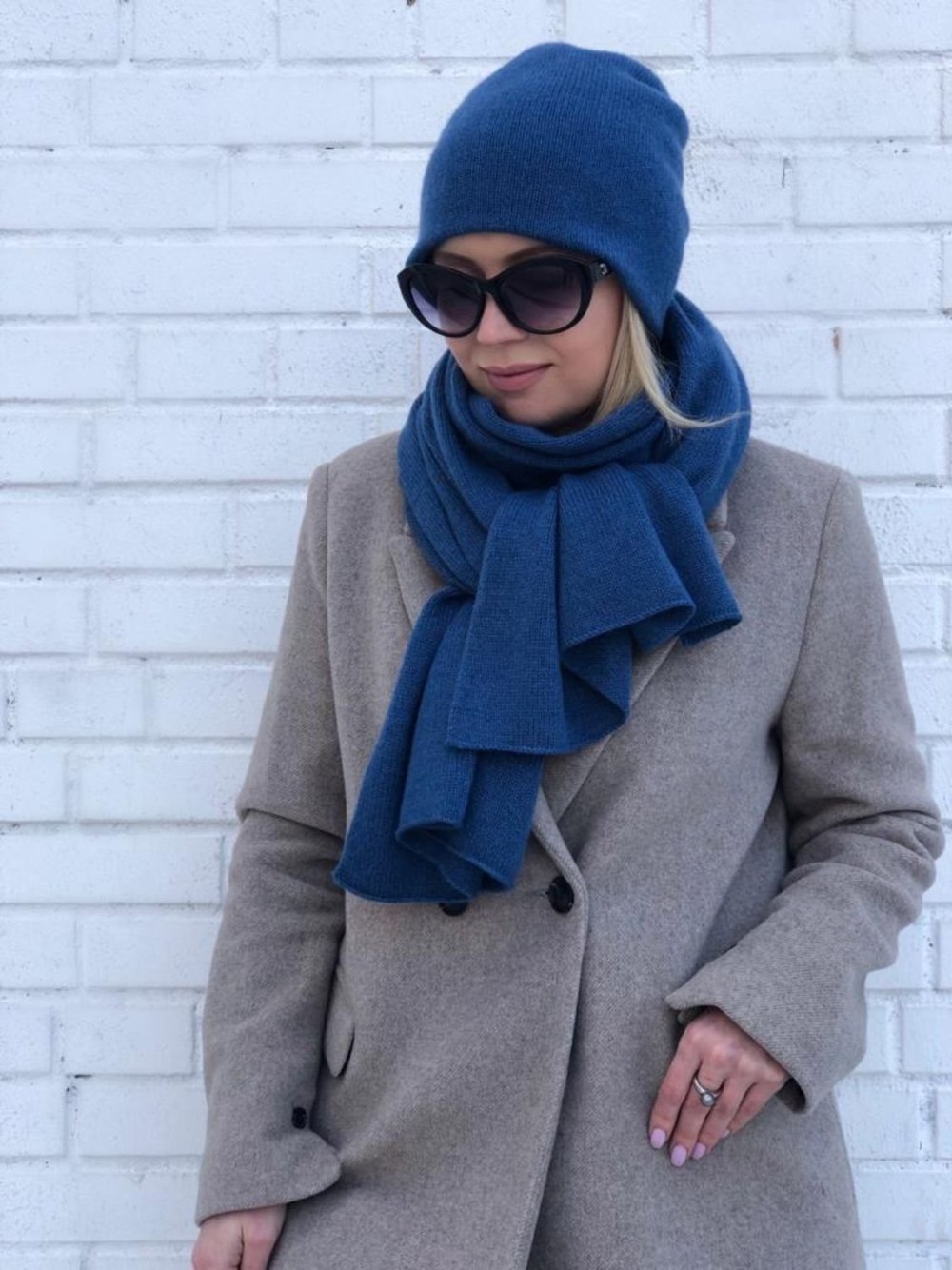 Шапка к синему пальто