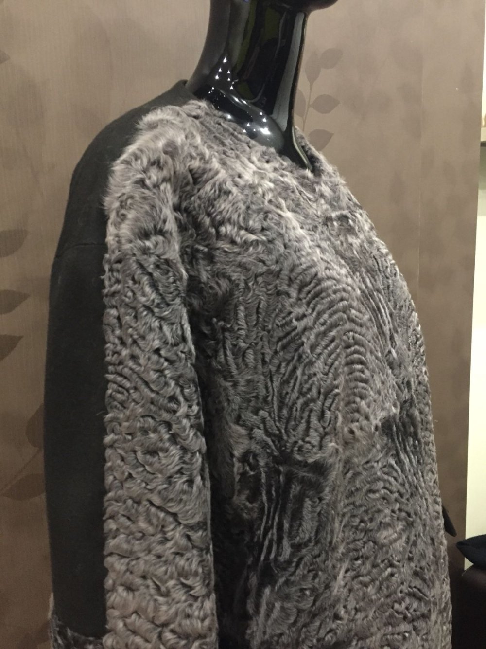 Шубка Шанель из каракульчи