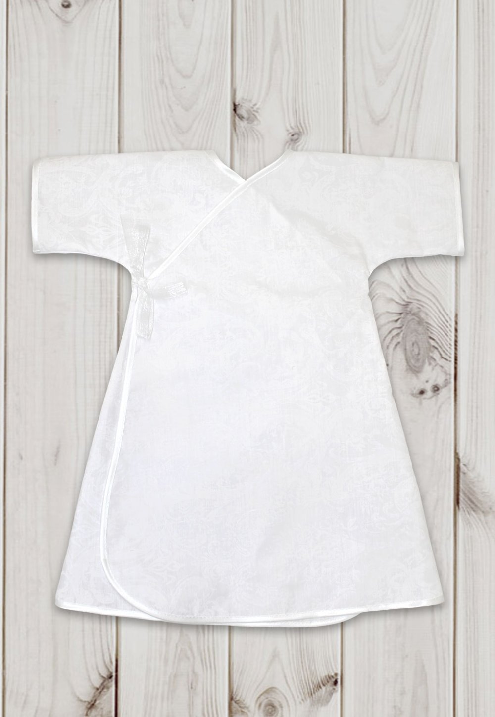 Белый топ из шитья