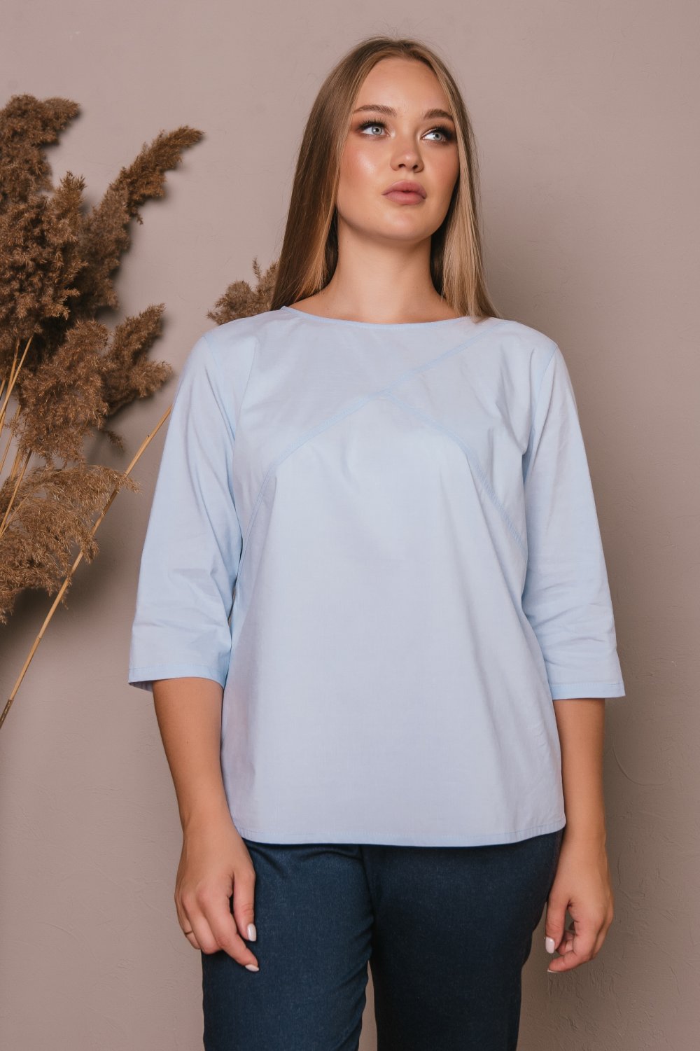 Голубая блуза