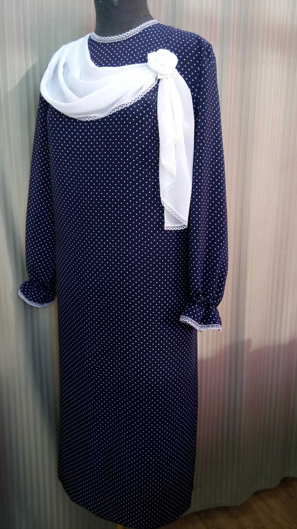 Ритуальное атласное платье