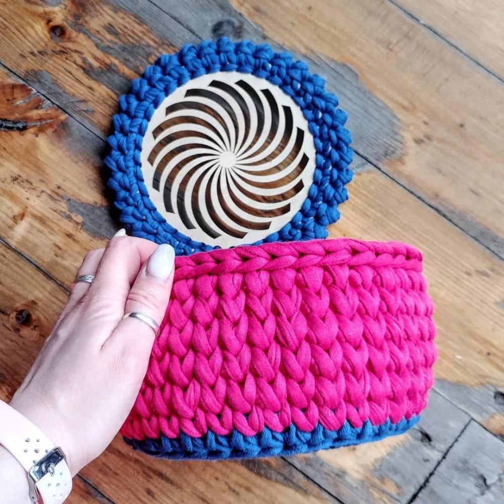 Детская корзина из трикотажной пряжи