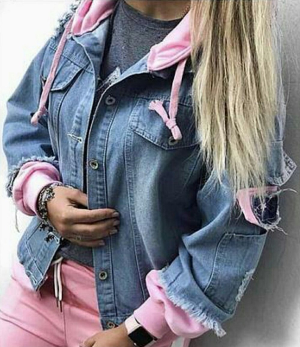 Джинсовка с жёлтым капюшоном женская