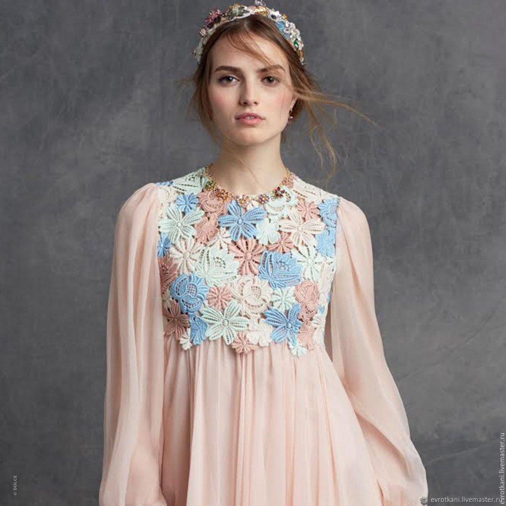 Белая кружевная туника