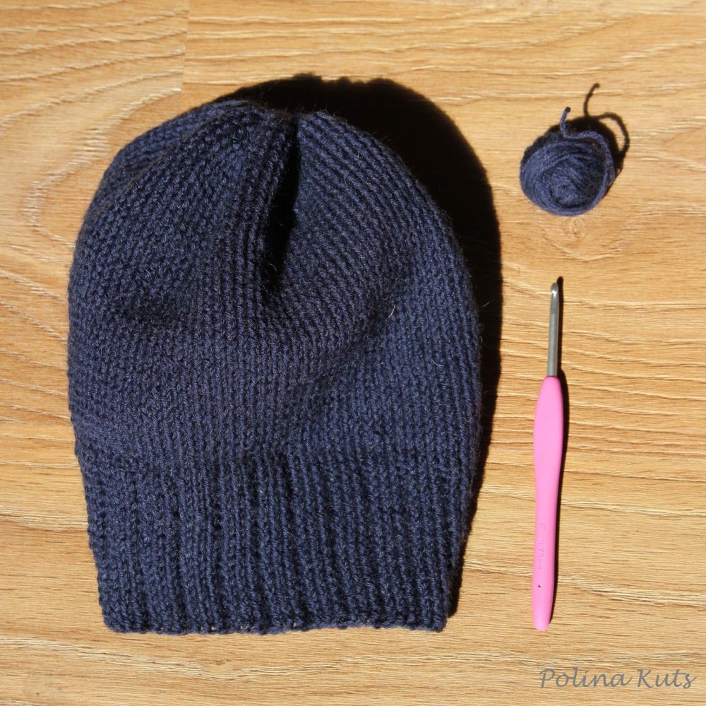 Шапка лицевыми петлями