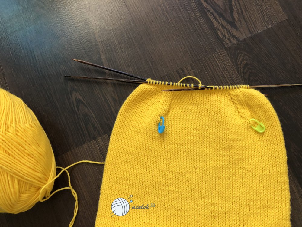 Шапка лицевой гладью спицами