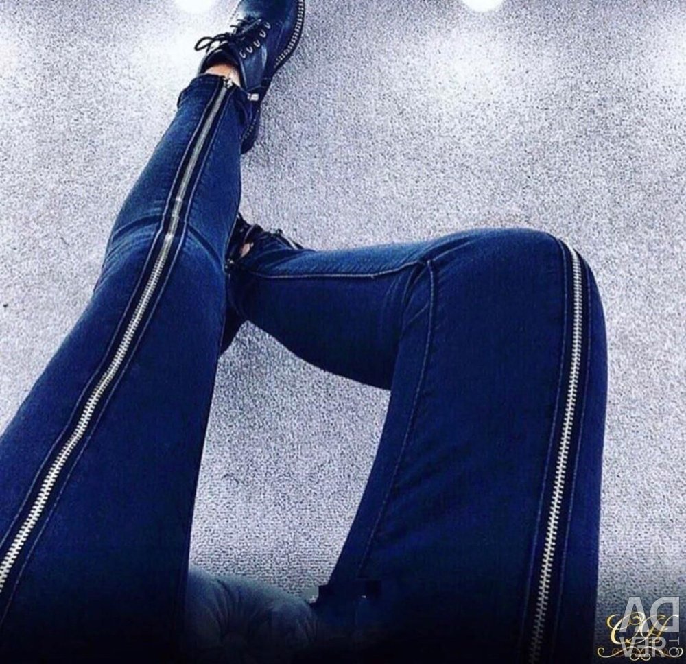 Джинсы с замком