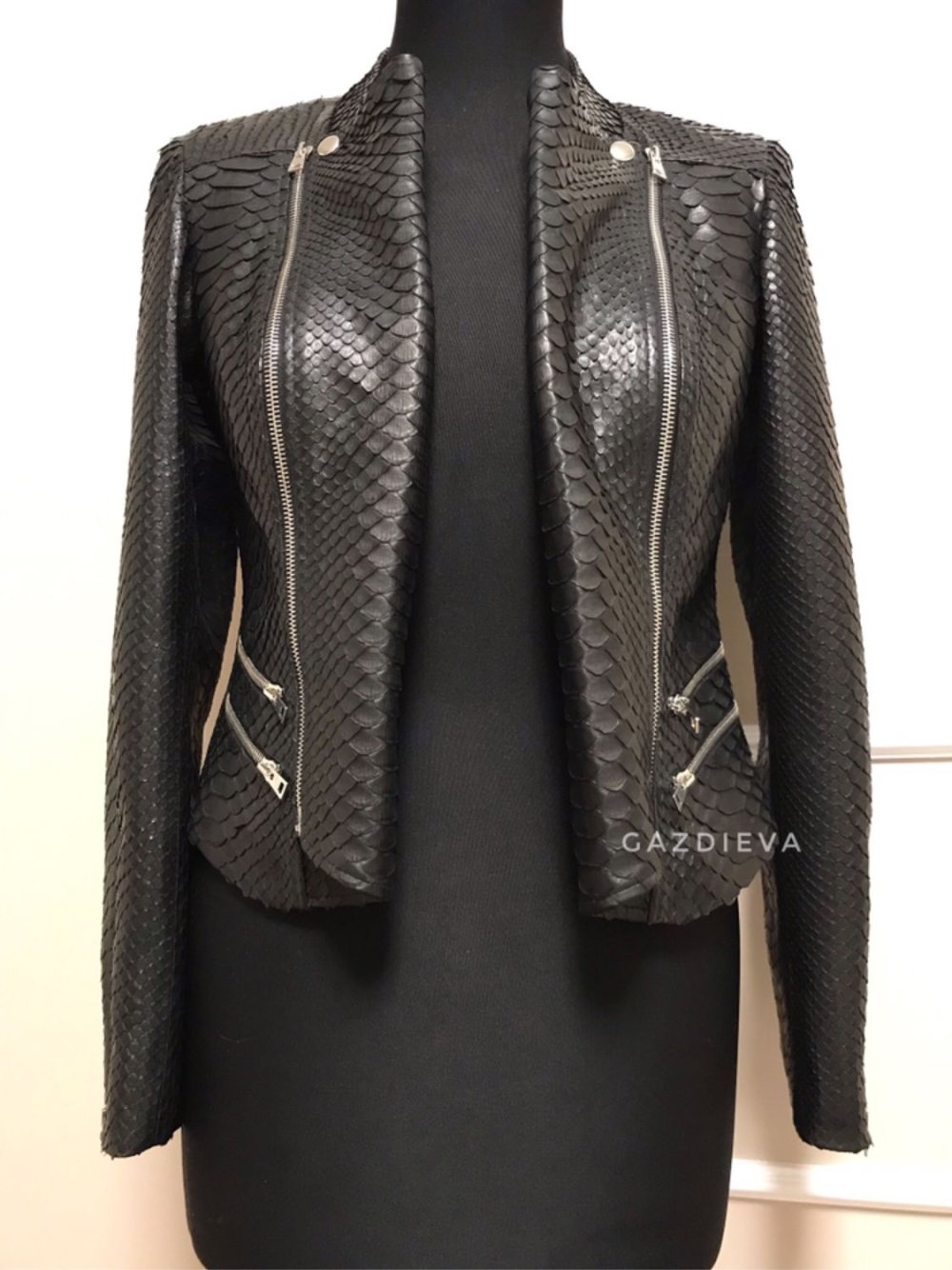 Вязаная кожаная куртка