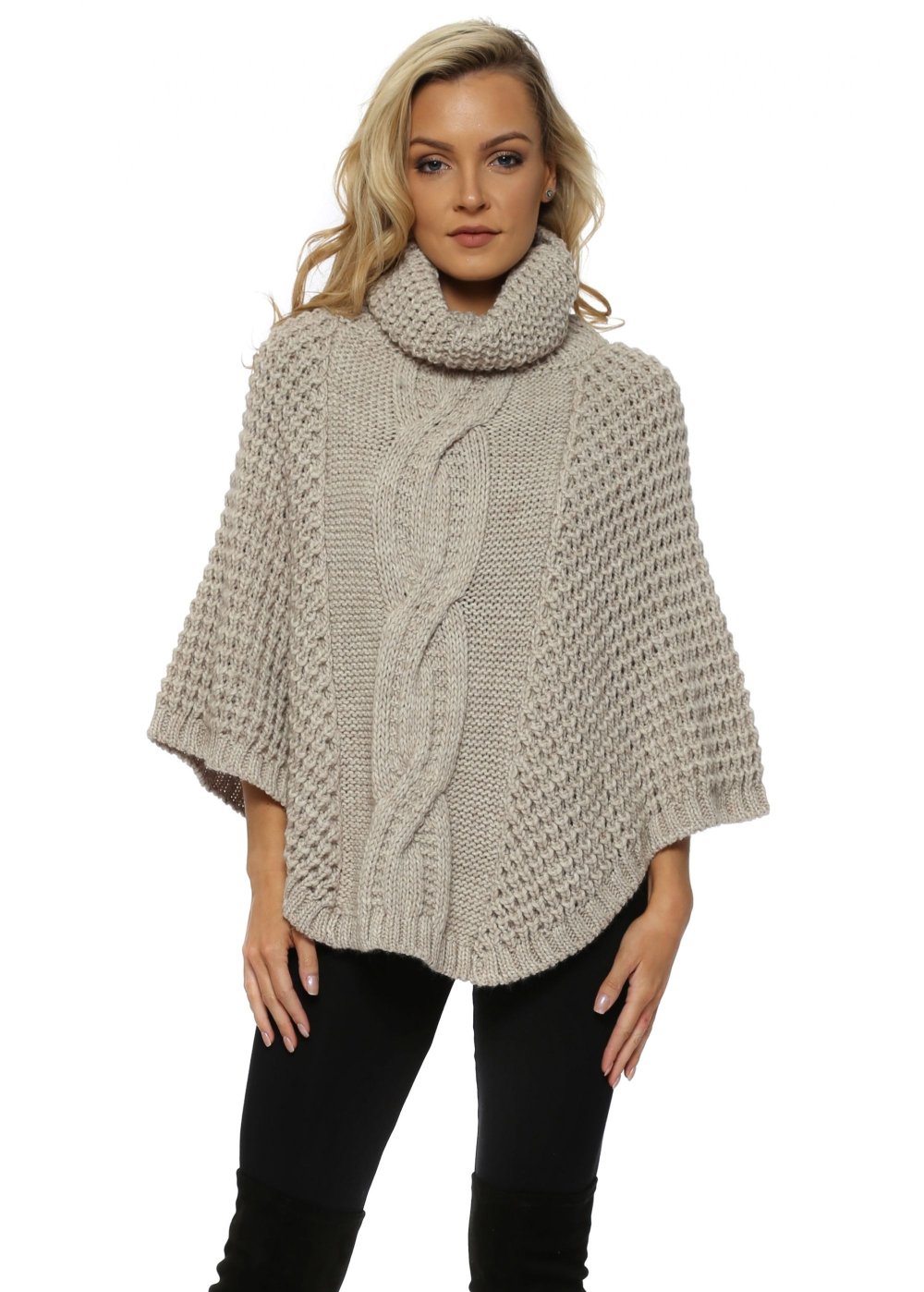 Пончо Knitted Poncho