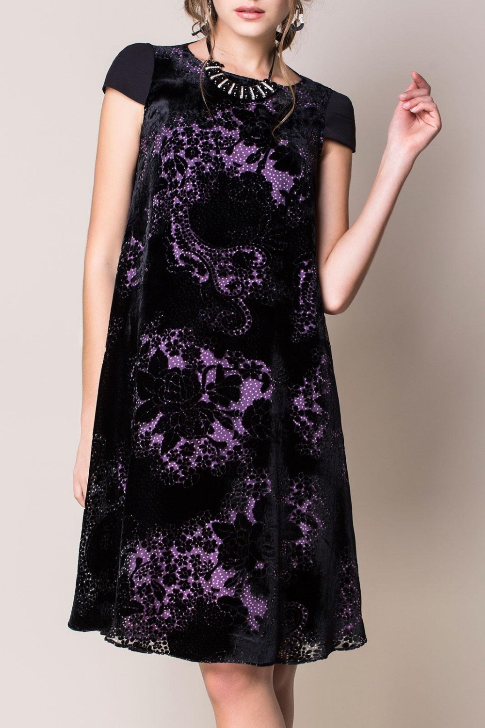 Платье из панбархата