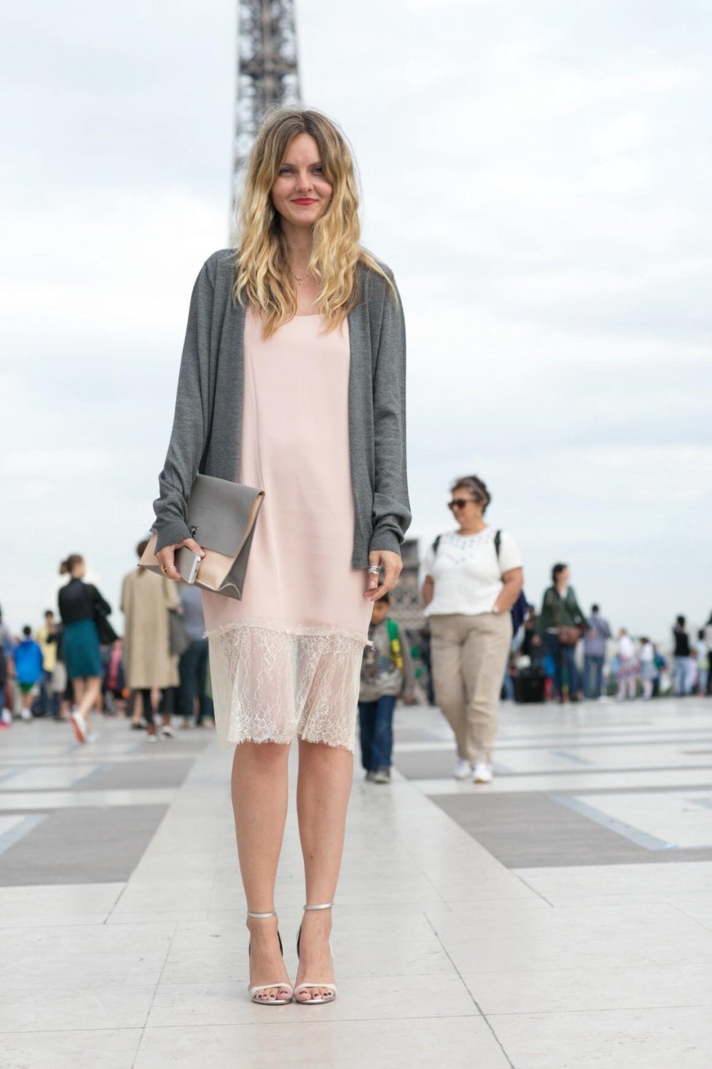 Платье комбинация с кардиганом стрит стайл