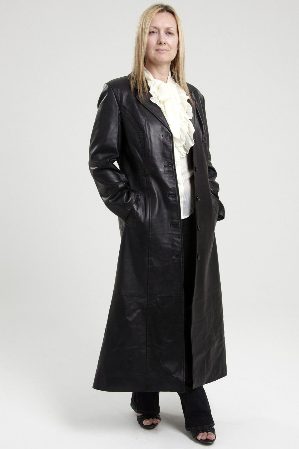 Кожаное пальто для полных женщин