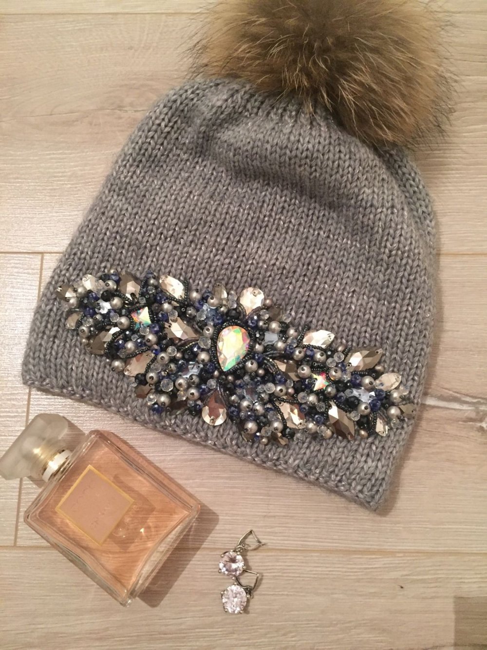 Шапки со стразами 2020