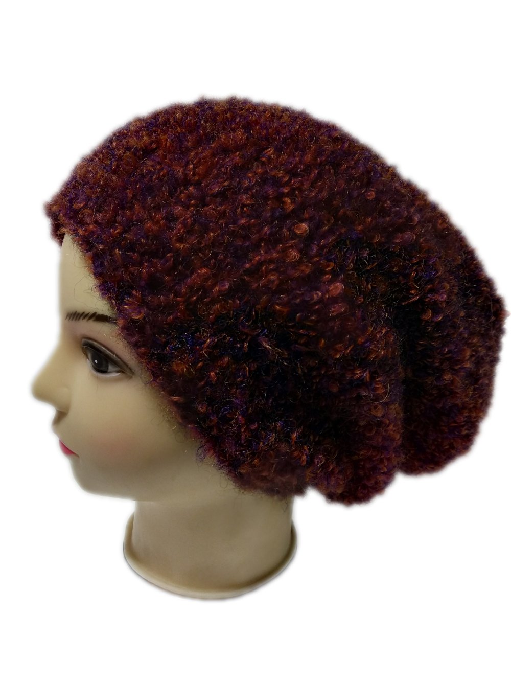 Шапка из пряжи букле