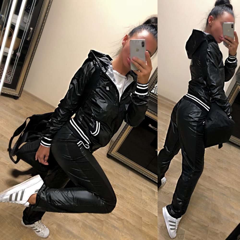 Плащевые спортивные костюмы женские