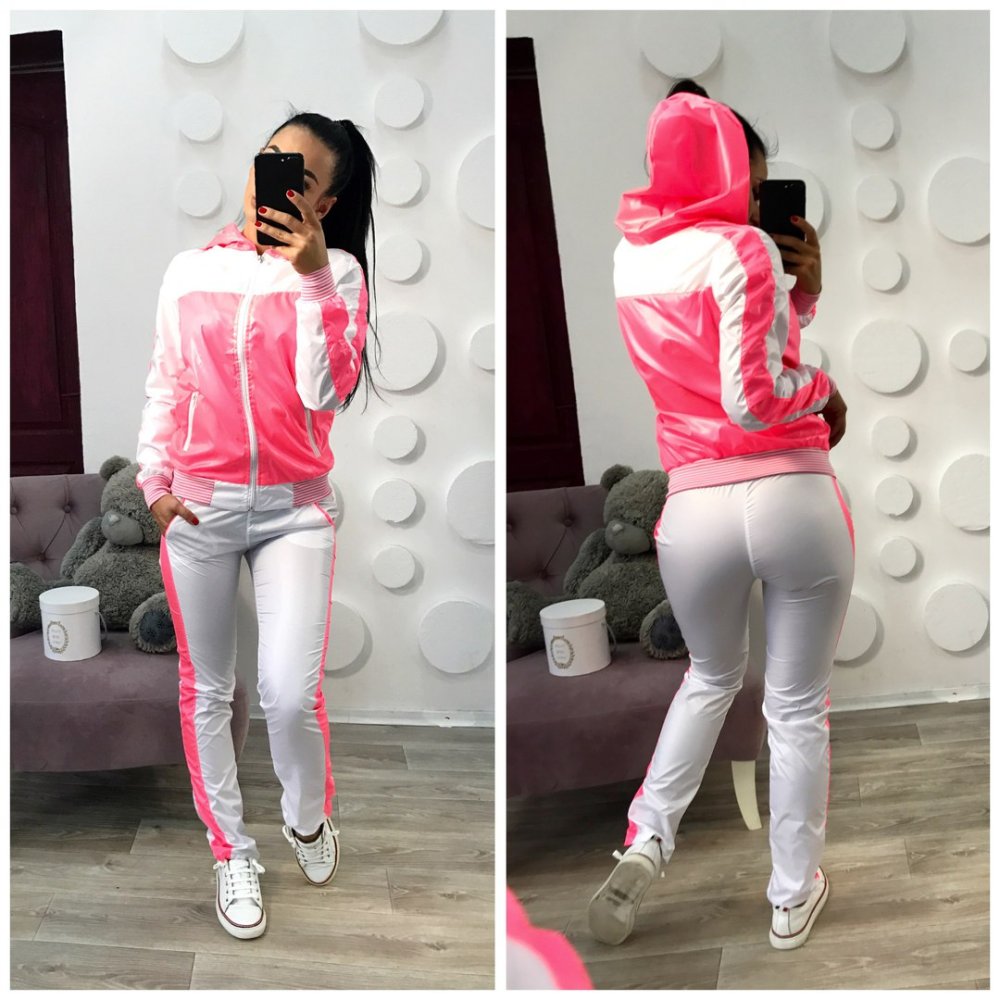 Черный спортивный костюм плащевка