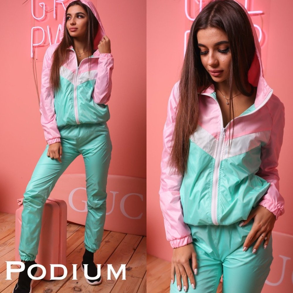 Женский зимний спортивный костюм на синтепоне