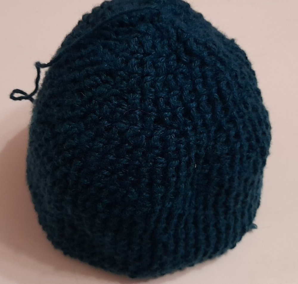 Шапка с рельефными и пышными столбиками