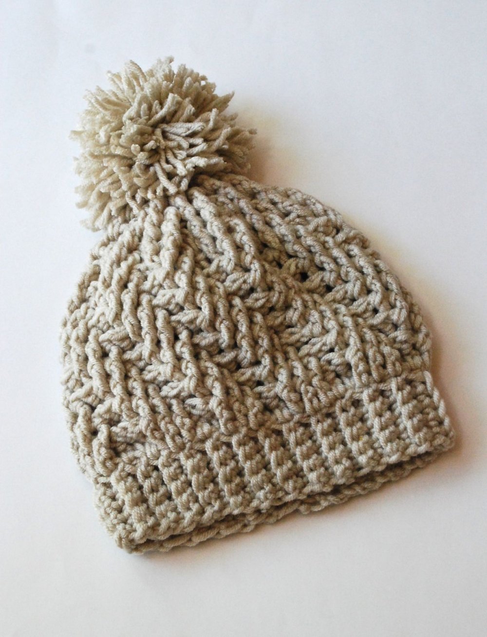 Шапка берет рельефный столбиками