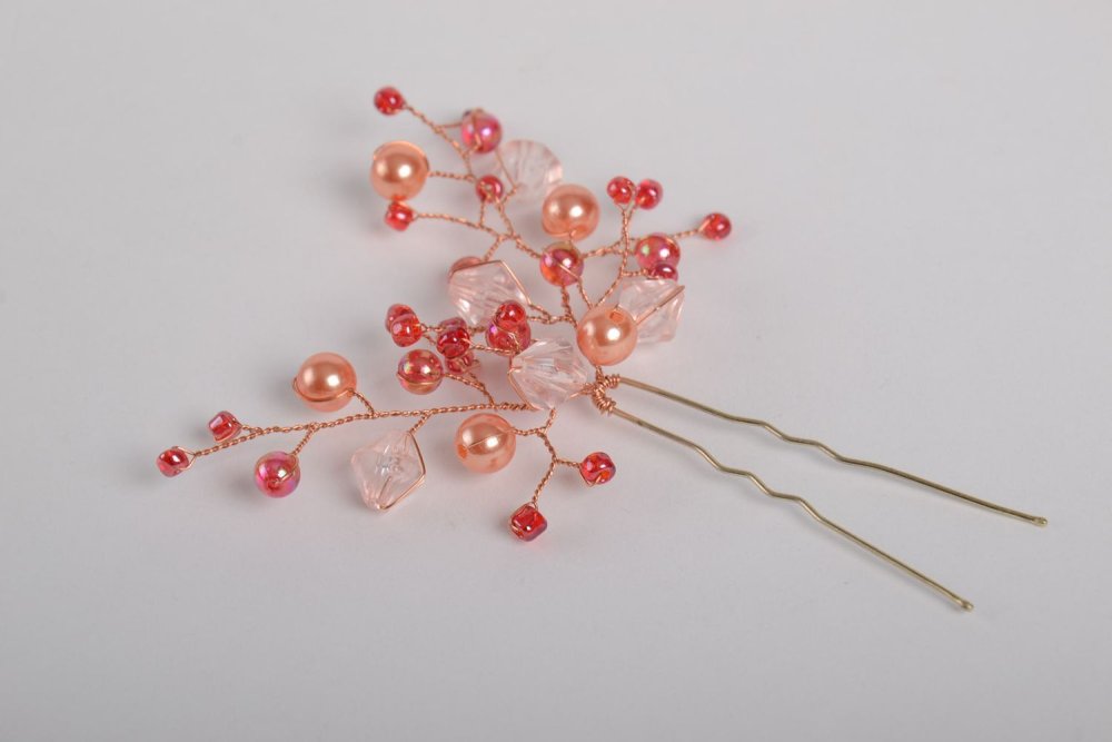 Заколки для волос из бисера