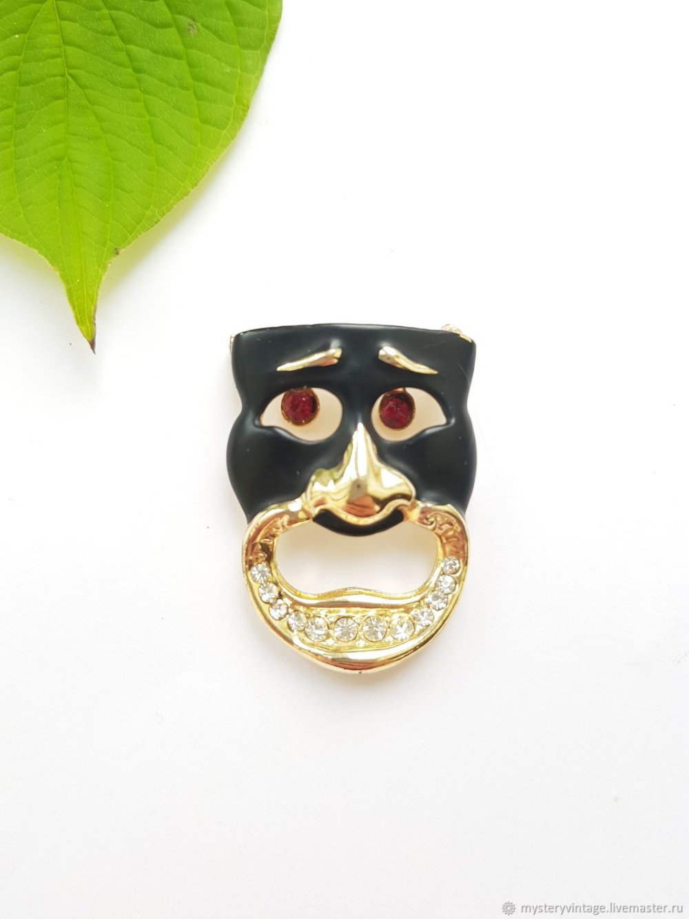 Броши бисер маска