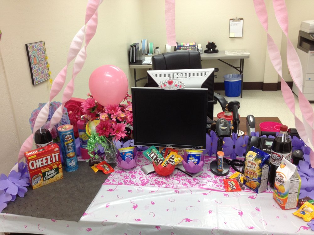 Украшение рабочего стола на день рождения