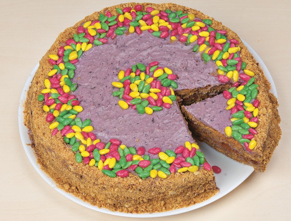 Украшения медового торта с присыпкой