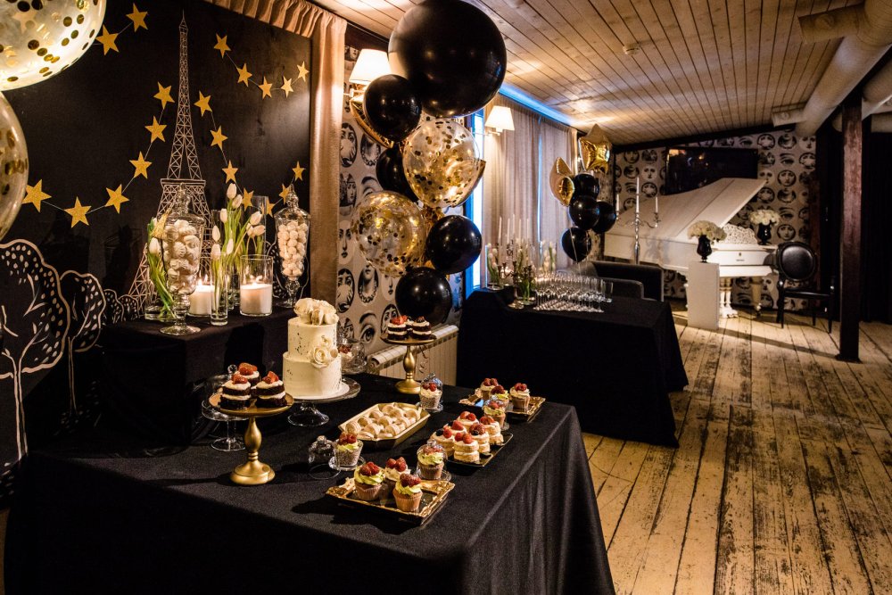 Украшение шарами в стиле Гэтсби