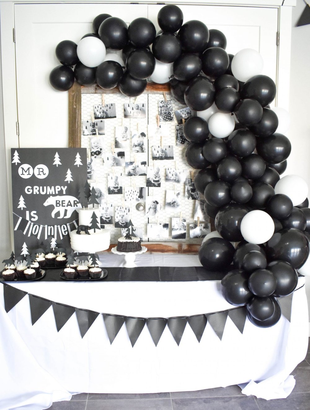 Вечеринка в черно-белом стиле